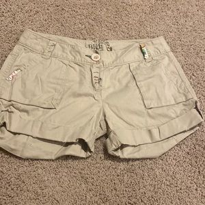Buckle khaki shorts sz 27